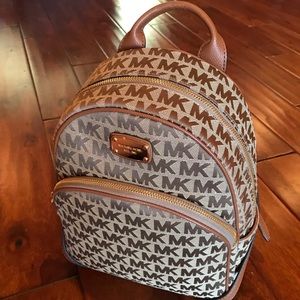 NWT Michael Kors ABBEY Backpack MD.
